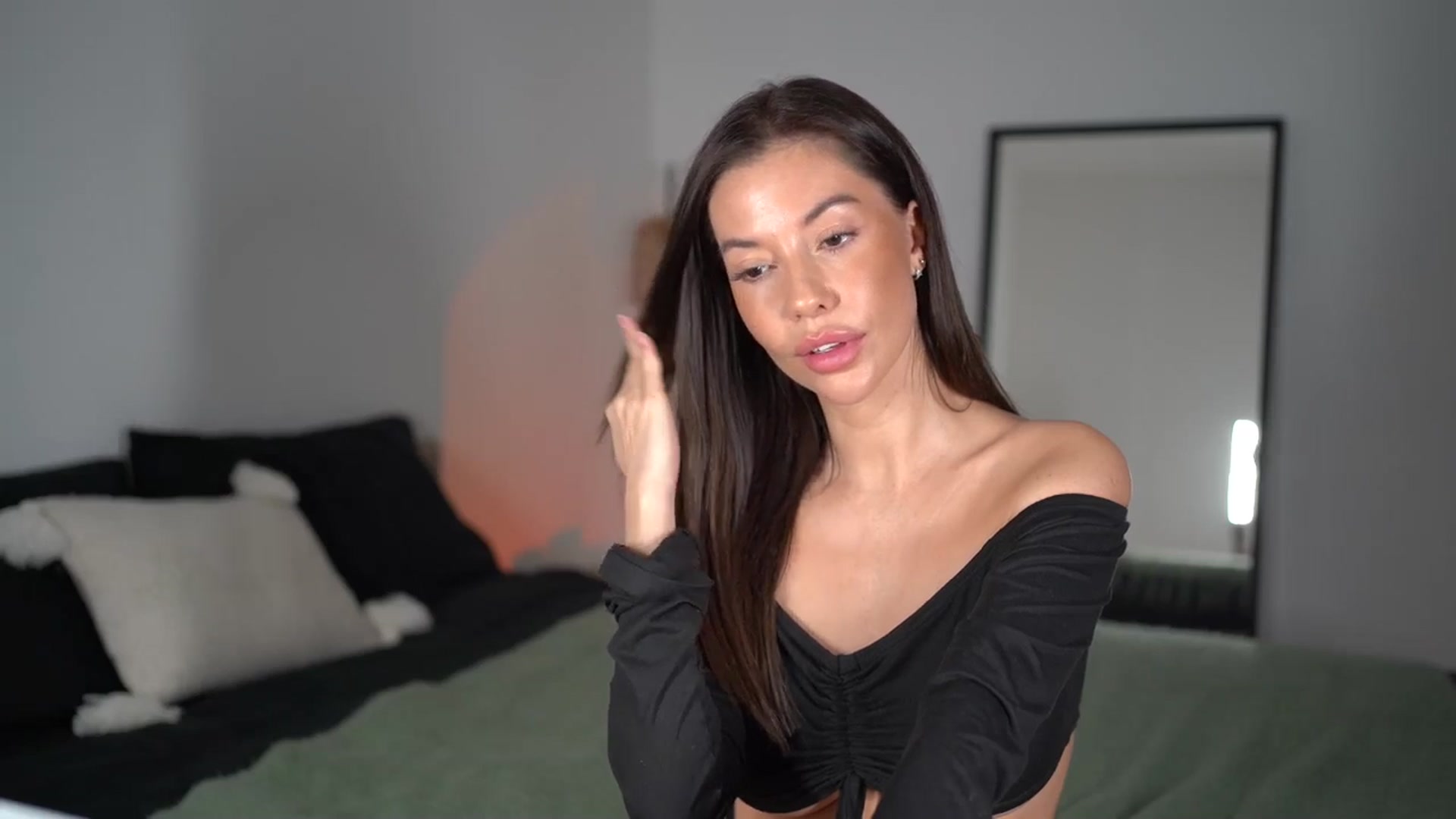 Gallery image thumbnail from Dorothea_'s myfreecams stream on, 01/26/2025, 21:25 image 15 of 20