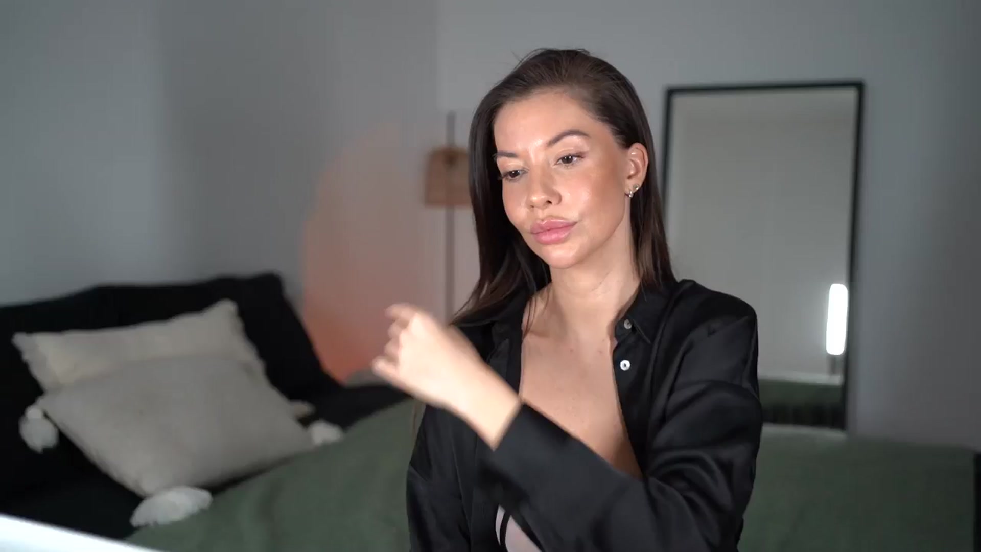 Gallery image thumbnail from Dorothea_'s myfreecams stream on, 01/27/2025, 21:48 image 7 of 20