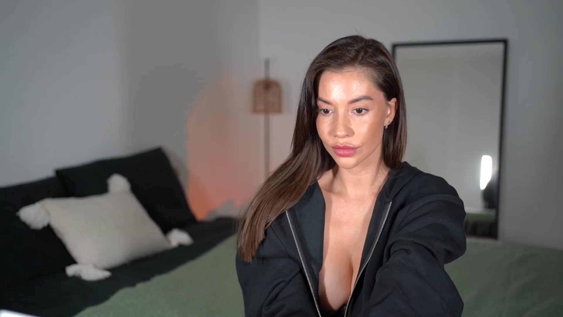 Gallery image thumbnail from Dorothea_'s myfreecams stream on, 01/31/2025, 22:02 image 17 of 20