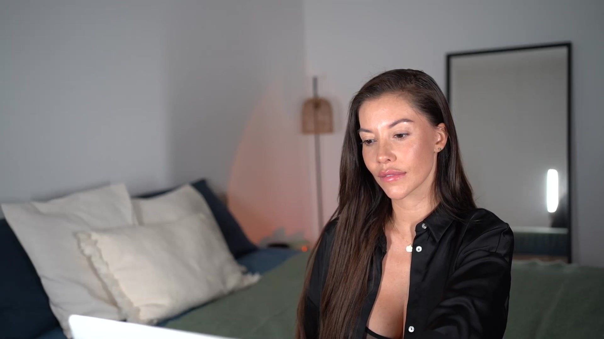 Gallery image thumbnail from Dorothea_'s myfreecams stream on, 03/10/2025, 22:42 image 16 of 20
