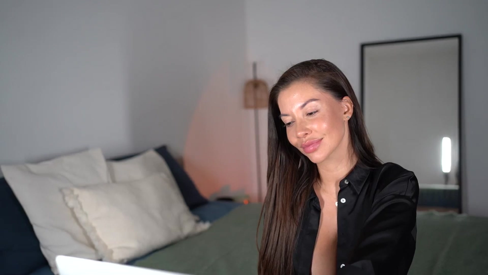 Gallery image thumbnail from Dorothea_'s myfreecams stream on, 03/10/2025, 22:42 image 12 of 20