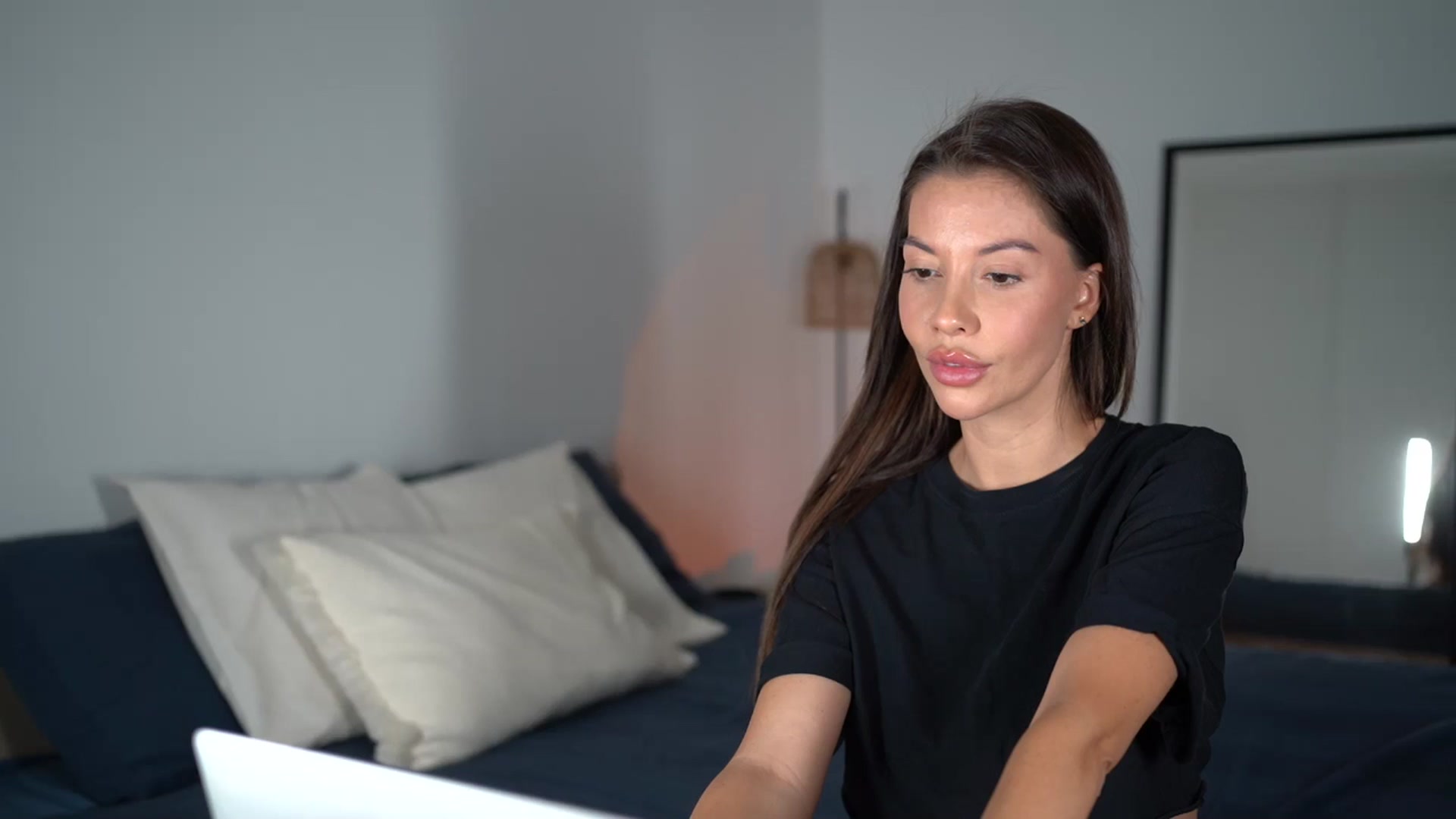 Gallery image thumbnail from Dorothea_'s myfreecams stream on, 03/17/2025, 21:58 image 18 of 20