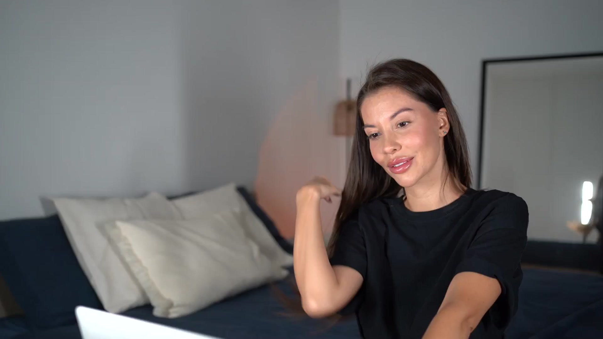 Gallery image thumbnail from Dorothea_'s myfreecams stream on, 03/17/2025, 21:58 image 5 of 20
