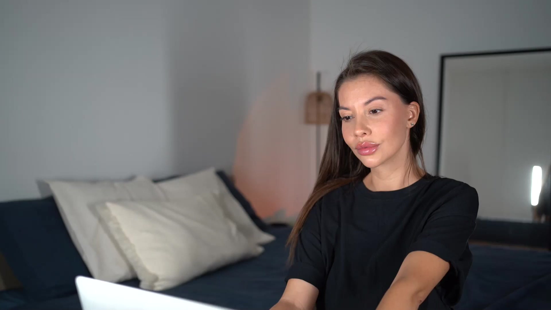Gallery image thumbnail from Dorothea_'s myfreecams stream on, 03/17/2025, 21:58 image 4 of 20