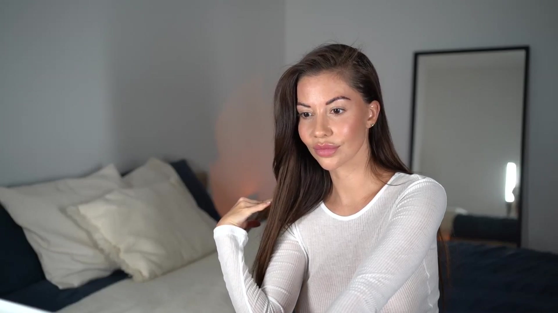 Gallery image thumbnail from Dorothea_'s myfreecams stream on, 03/22/2025, 22:29 image 14 of 20