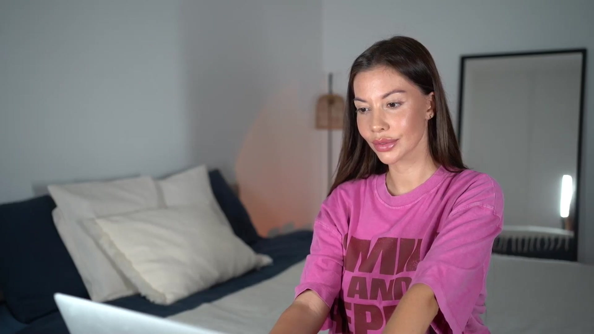 Gallery image thumbnail from Dorothea_'s myfreecams stream on, 03/25/2025, 22:53 image 5 of 20
