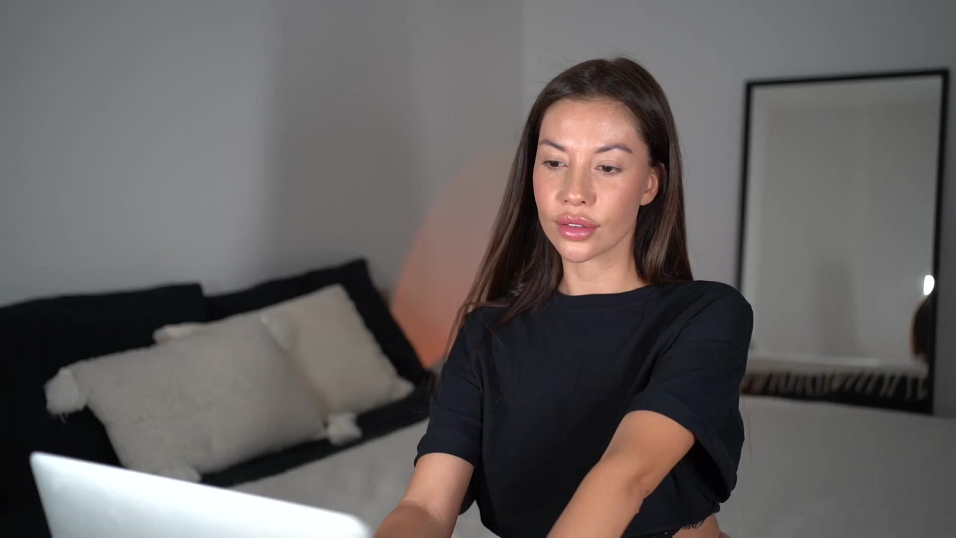 Gallery image thumbnail from Dorothea_'s myfreecams stream on, 04/08/2025, 22:05 image 1 of 20