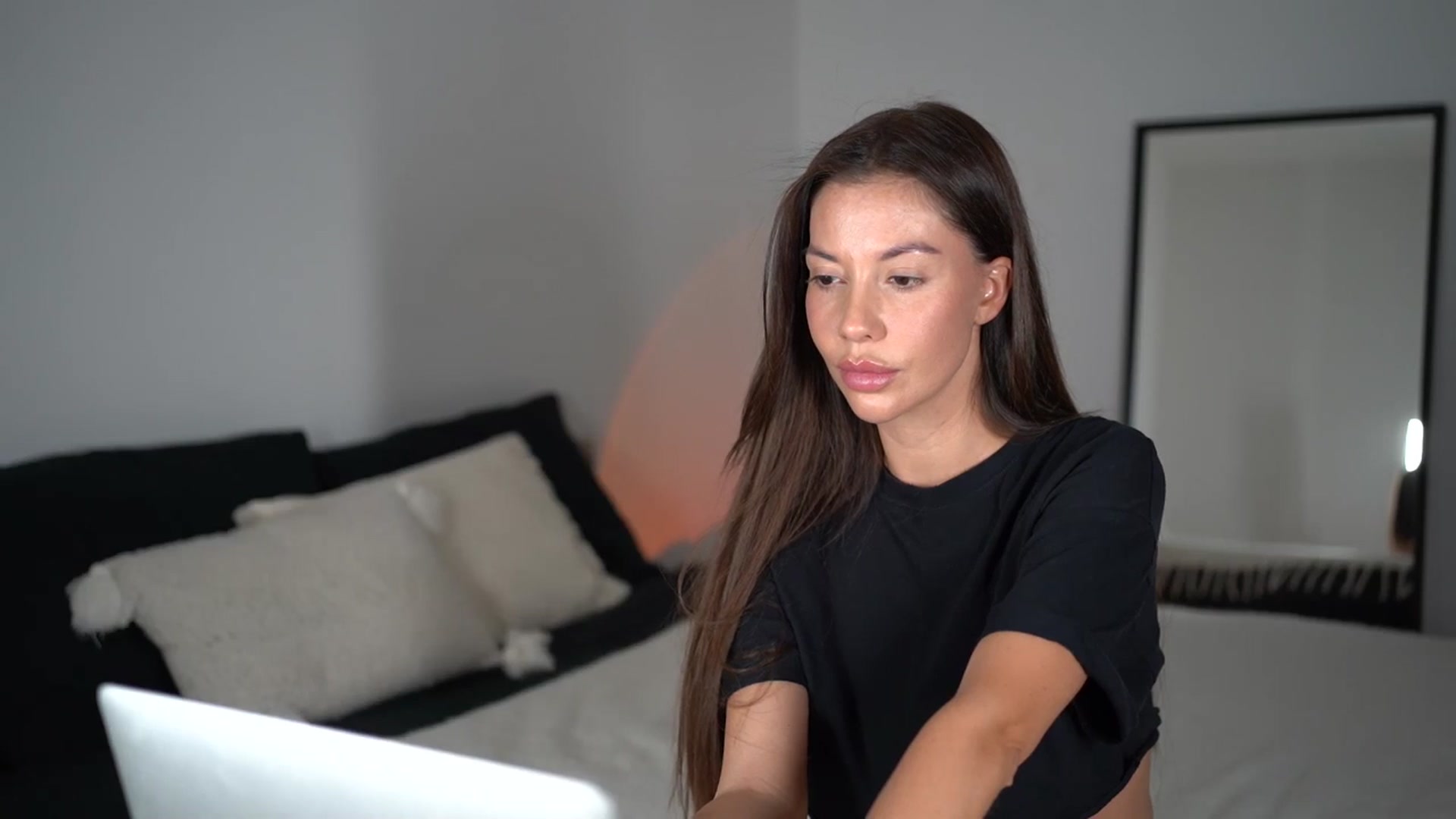 Gallery image thumbnail from Dorothea_'s myfreecams stream on, 04/08/2025, 22:05 image 8 of 20