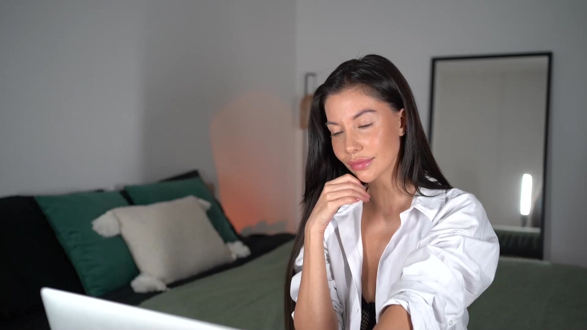 Gallery image thumbnail from Dorothea_'s myfreecams stream on, 04/24/2025, 21:15 image 5 of 20