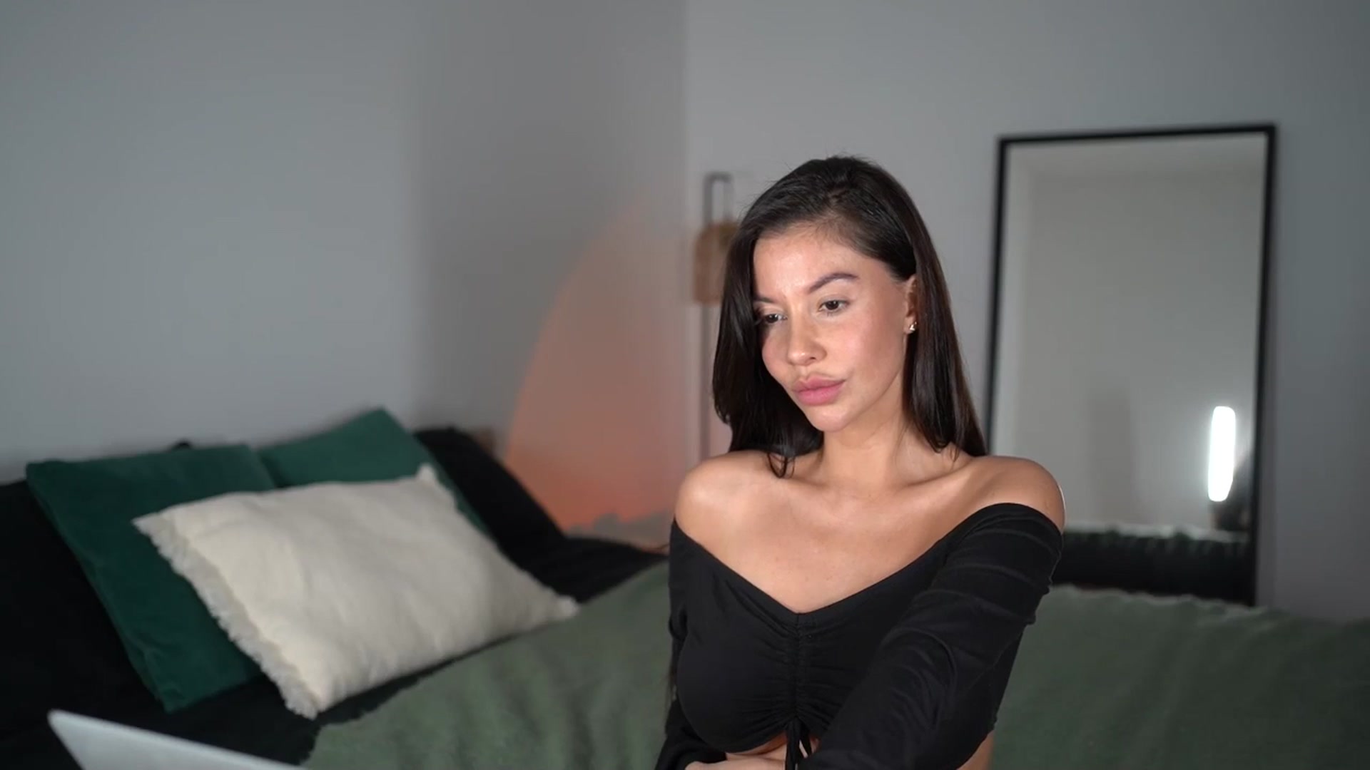 Gallery image thumbnail from Dorothea_'s myfreecams stream on, 04/28/2025, 21:57 image 20 of 20