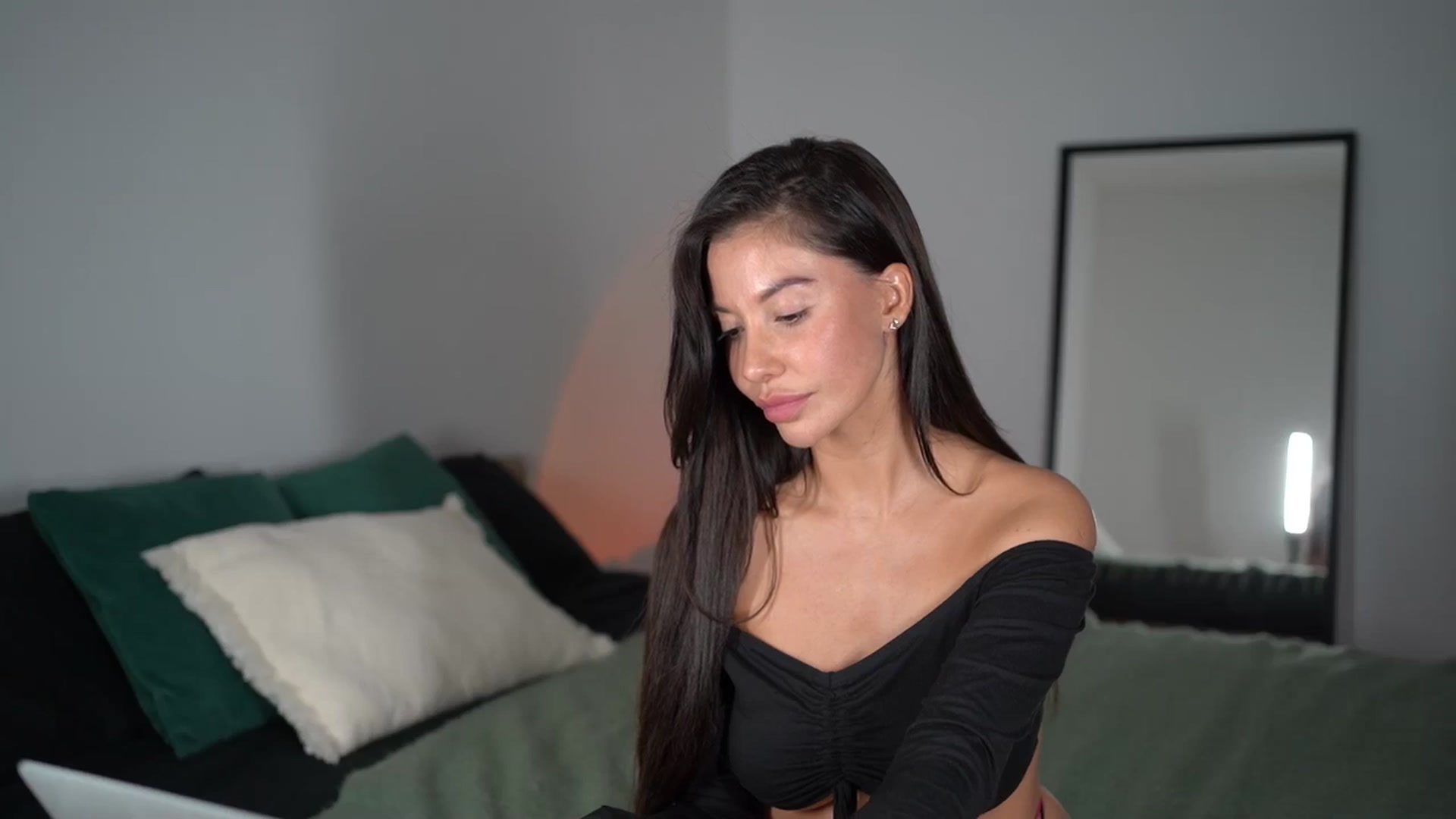 Gallery image thumbnail from Dorothea_'s myfreecams stream on, 04/28/2025, 21:57 image 14 of 20