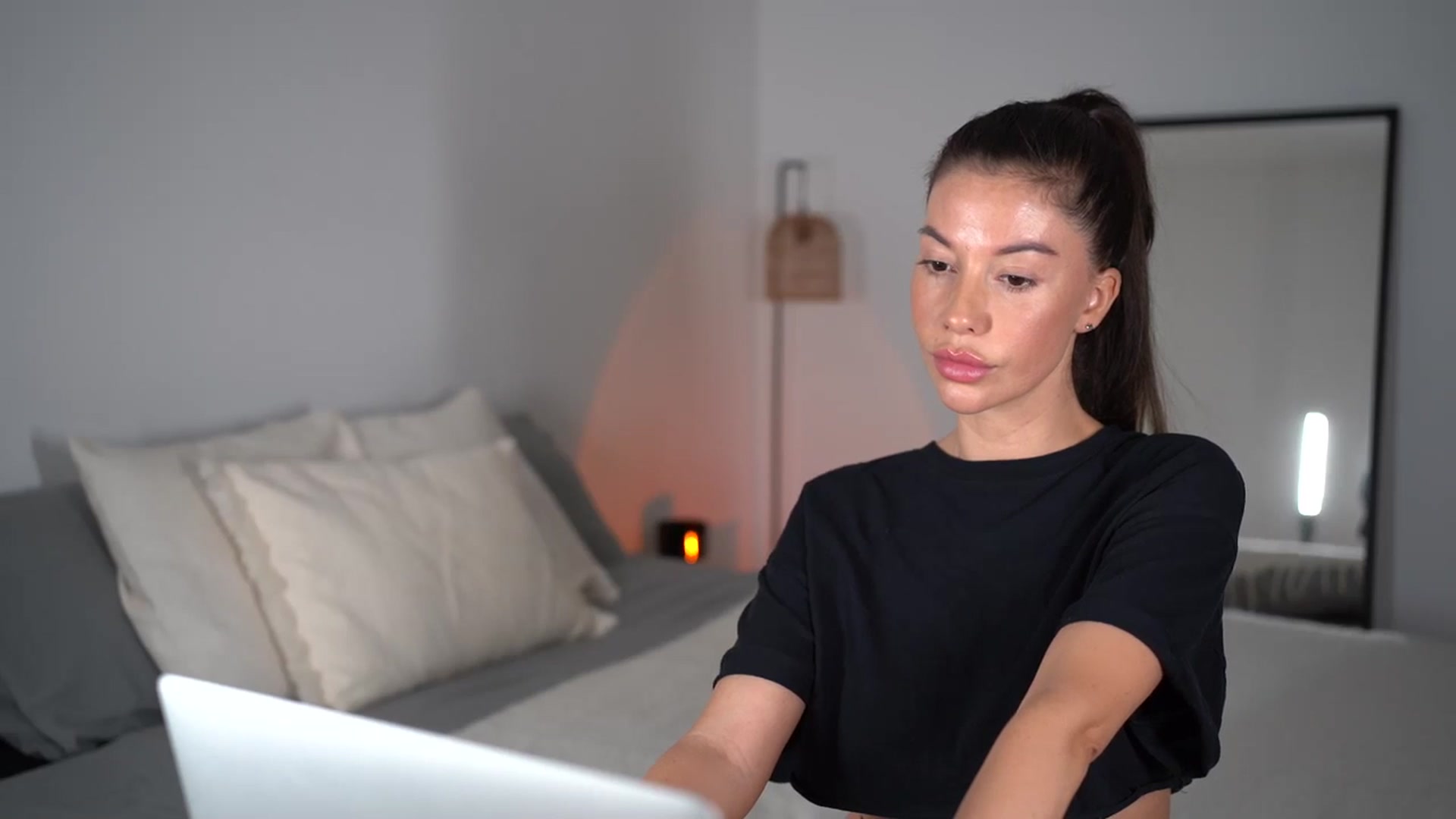 Gallery image thumbnail from Dorothea_'s myfreecams stream on, 05/05/2025, 22:08 image 5 of 20