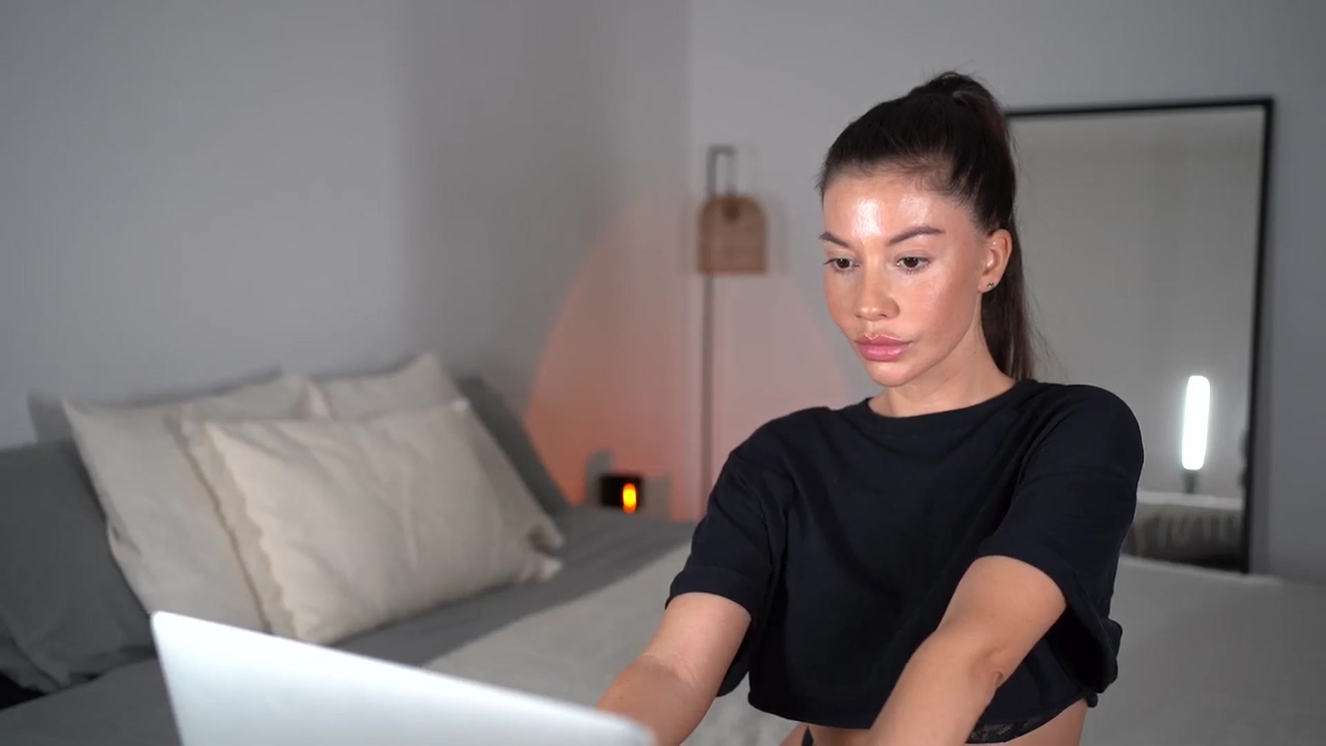 Gallery image thumbnail from Dorothea_'s myfreecams stream on, 05/05/2025, 22:08 image 7 of 20