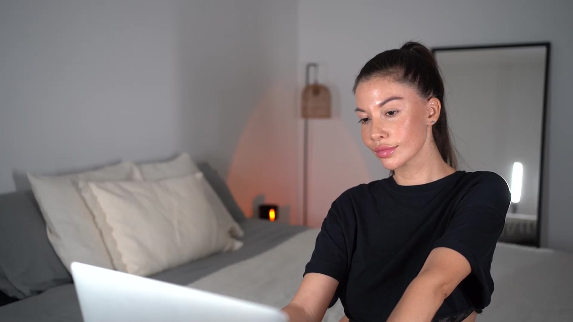 Gallery image thumbnail from Dorothea_'s myfreecams stream on, 05/05/2025, 22:08 image 9 of 20