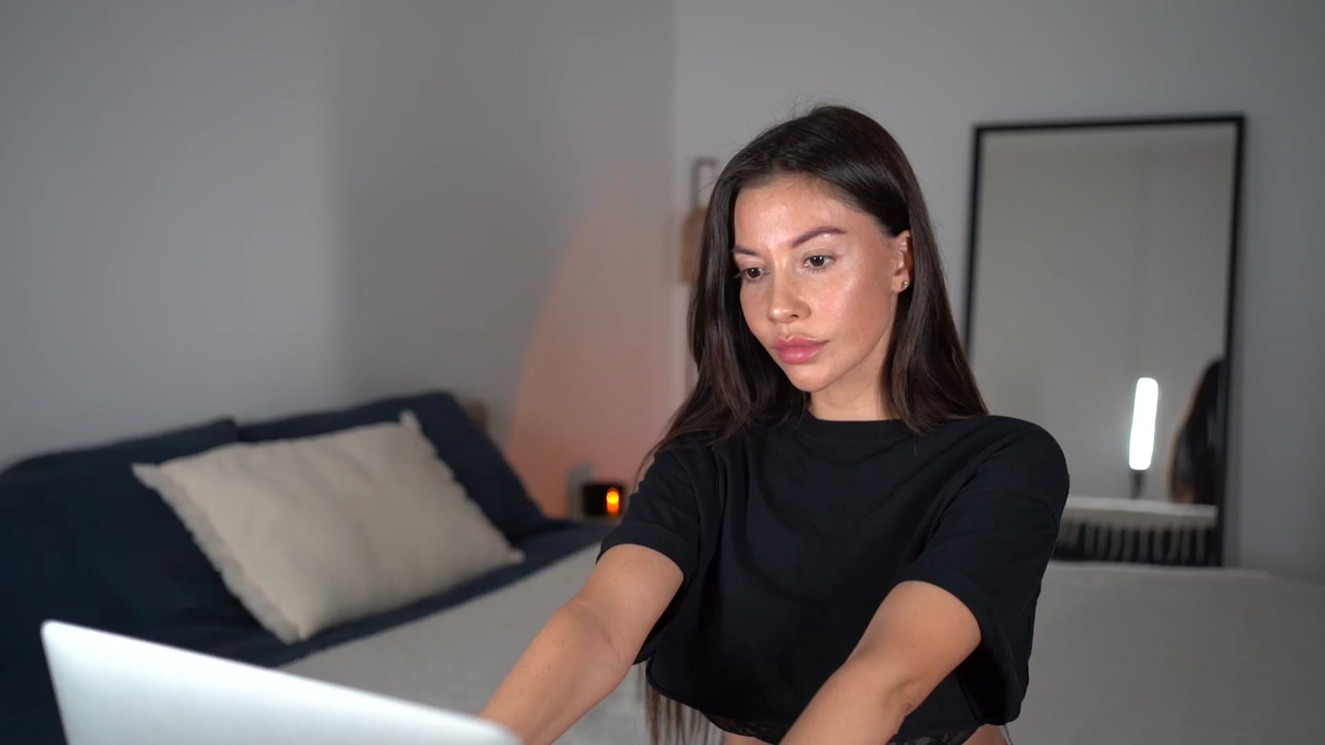 Gallery image thumbnail from Dorothea_'s myfreecams stream on, 05/12/2025, 21:33 image 8 of 20