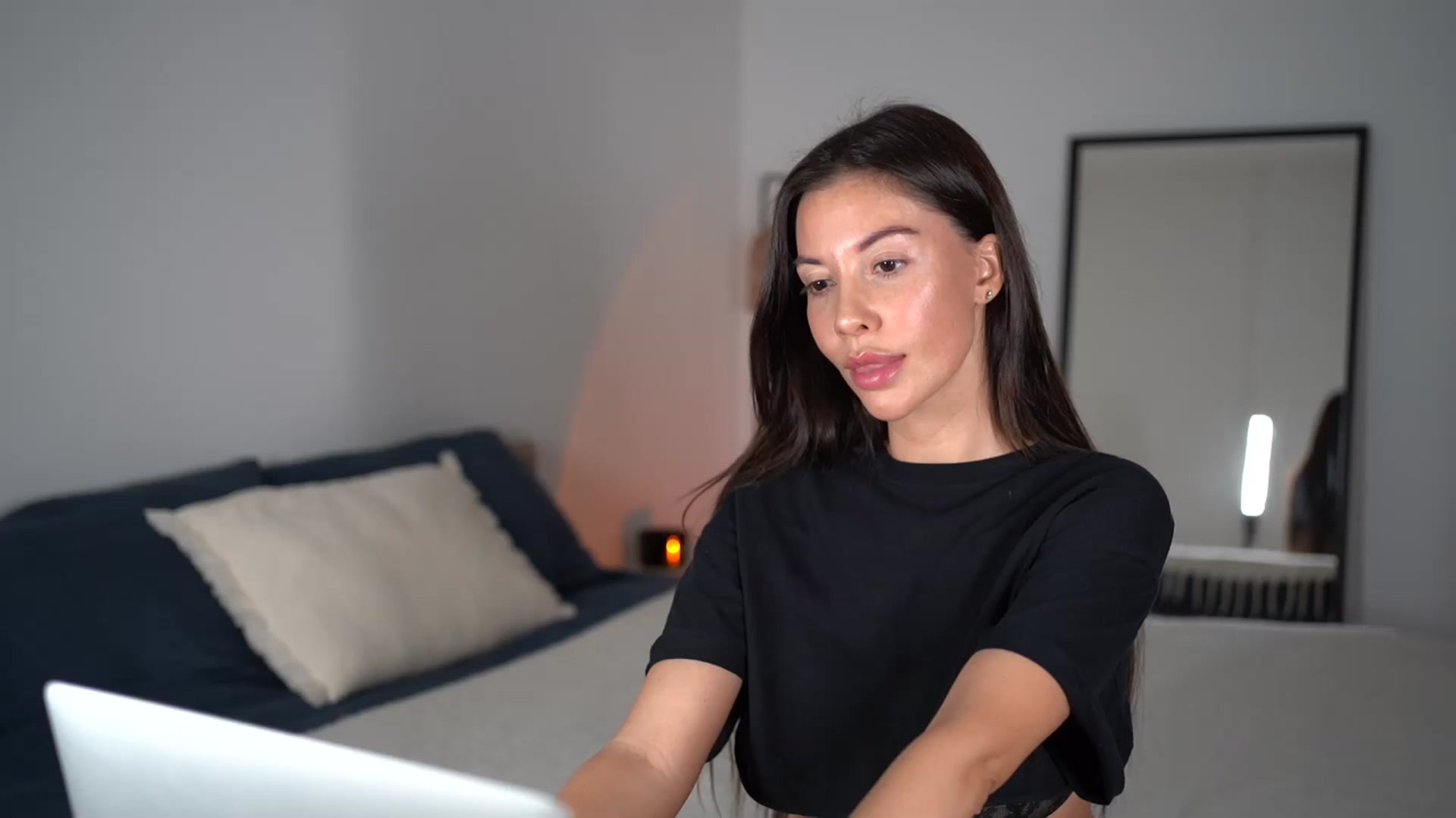 Gallery image thumbnail from Dorothea_'s myfreecams stream on, 05/12/2025, 21:33 image 6 of 20