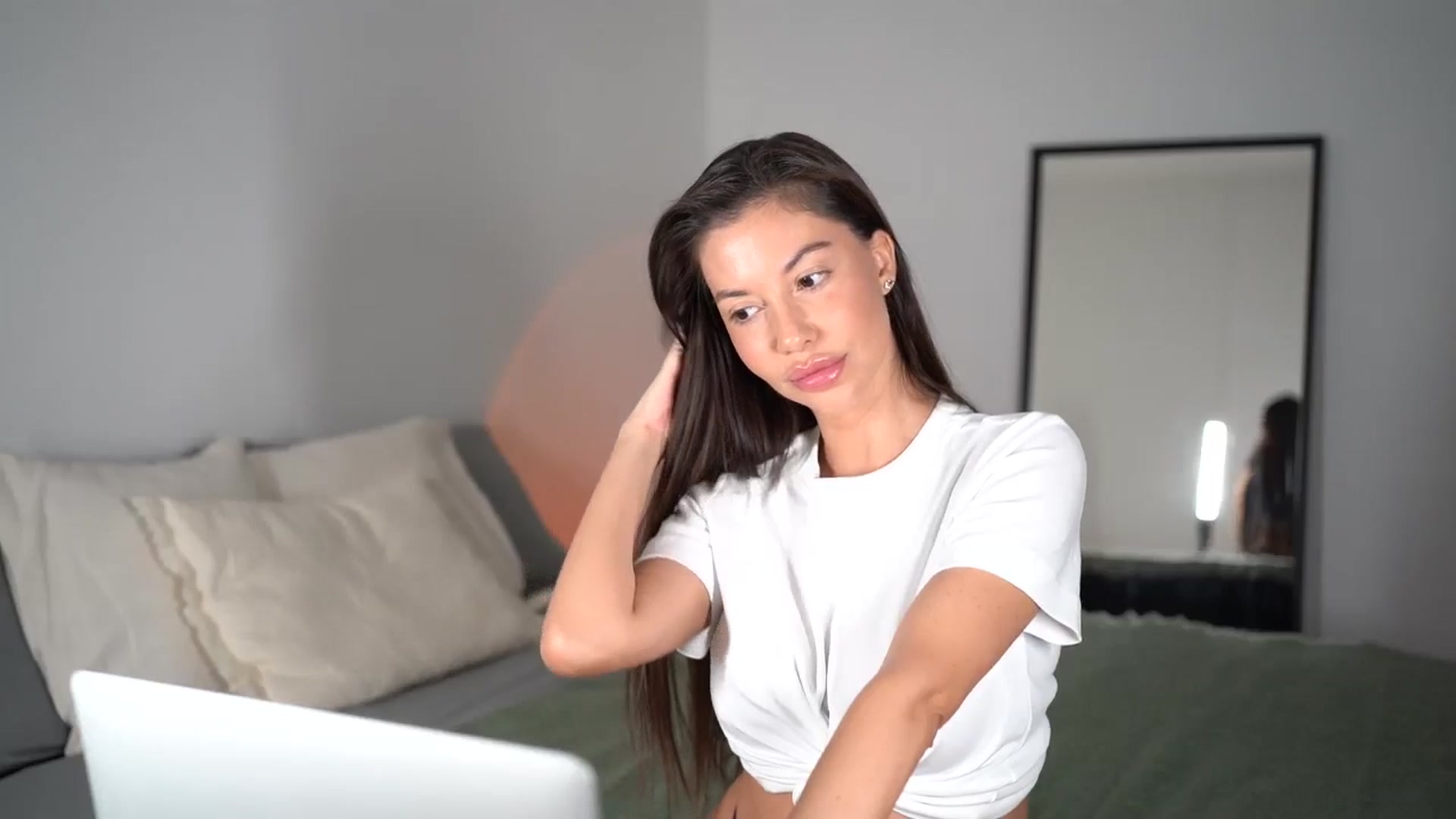 Gallery image thumbnail from Dorothea_'s myfreecams stream on, 05/28/2025, 19:31 image 10 of 20