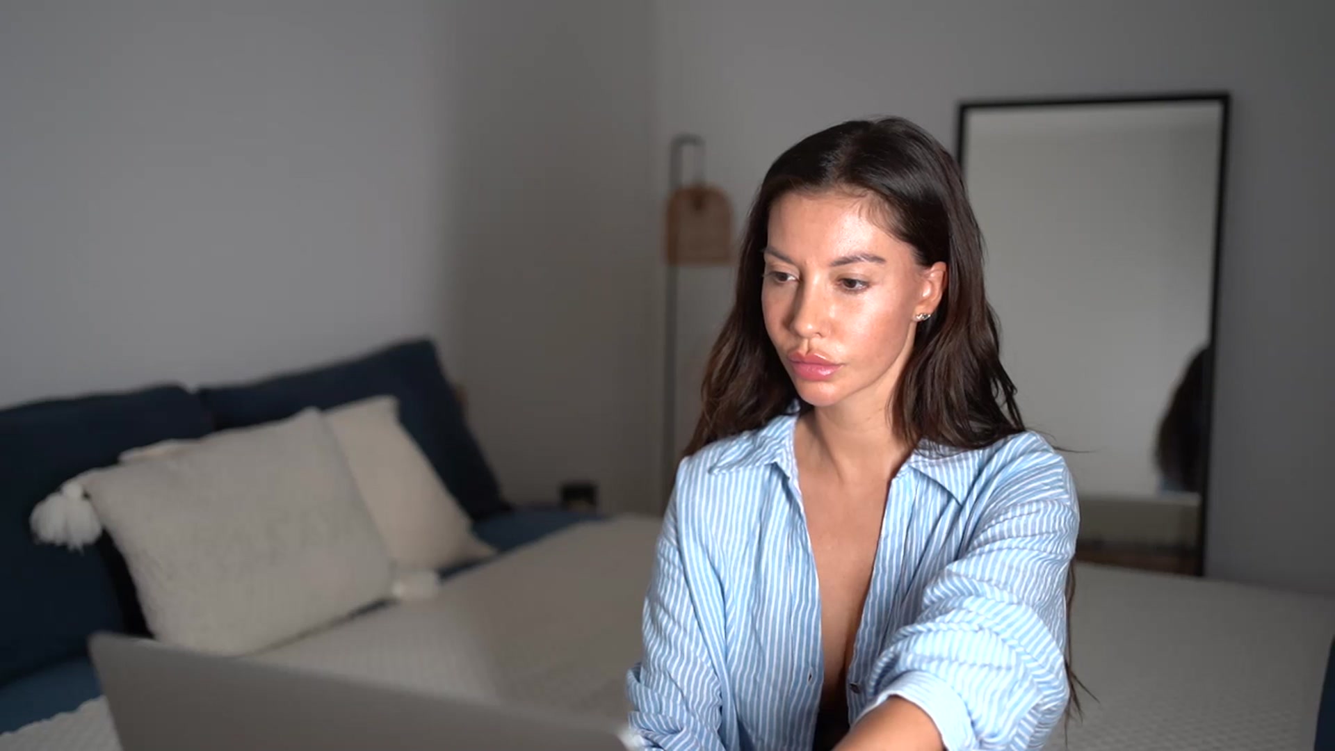 Gallery image thumbnail from Dorothea_'s myfreecams stream on, 07/27/2025, 20:38 image 11 of 20