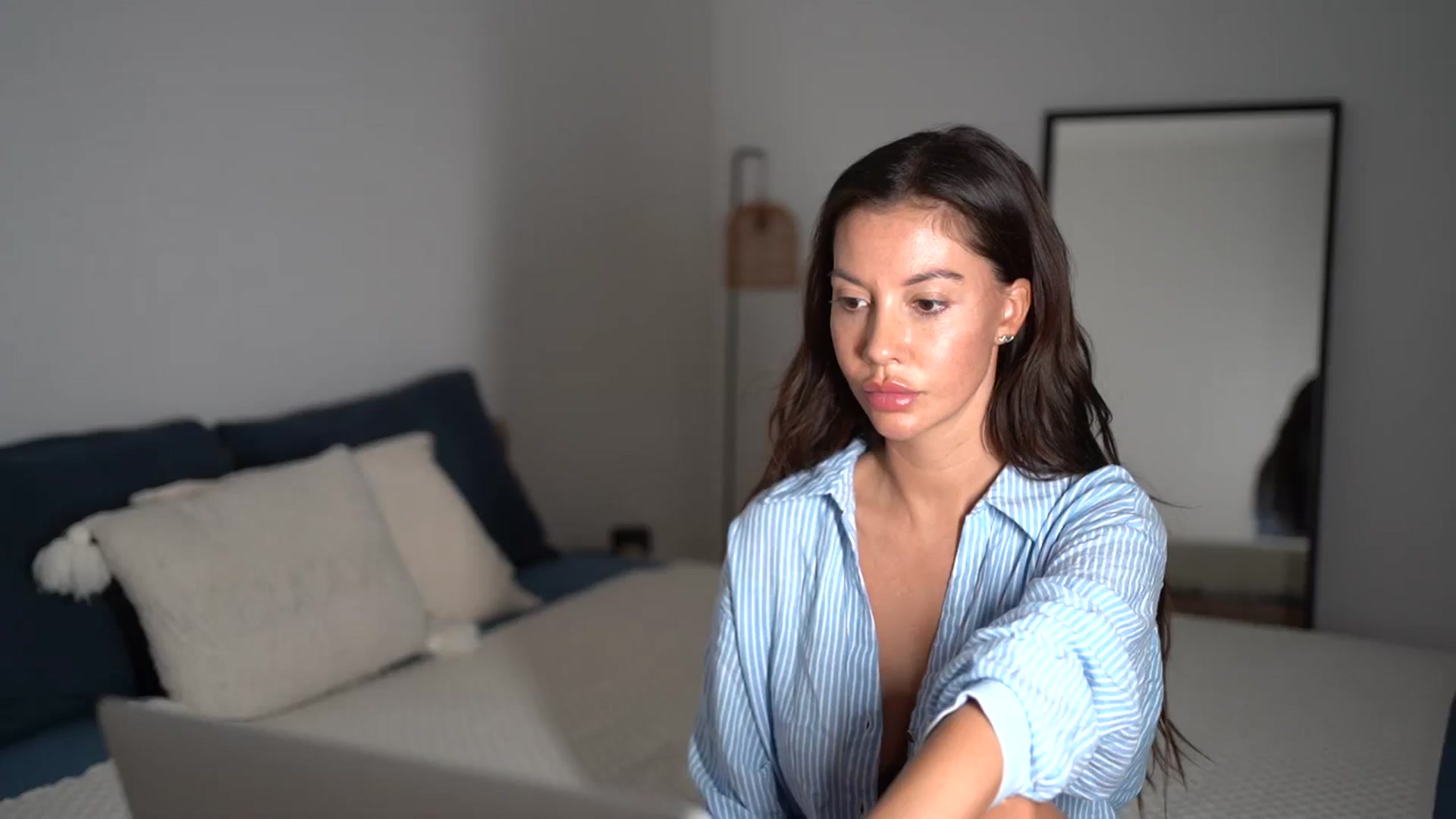 Gallery image thumbnail from Dorothea_'s myfreecams stream on, 07/27/2025, 20:38 image 1 of 20