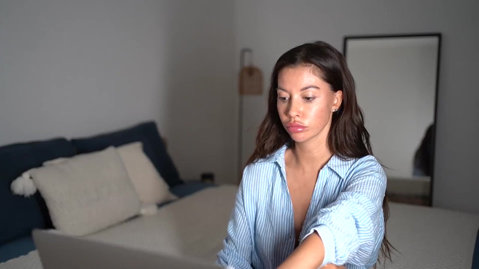 Gallery image thumbnail from Dorothea_'s myfreecams stream on, 07/27/2025, 20:38 image 3 of 20
