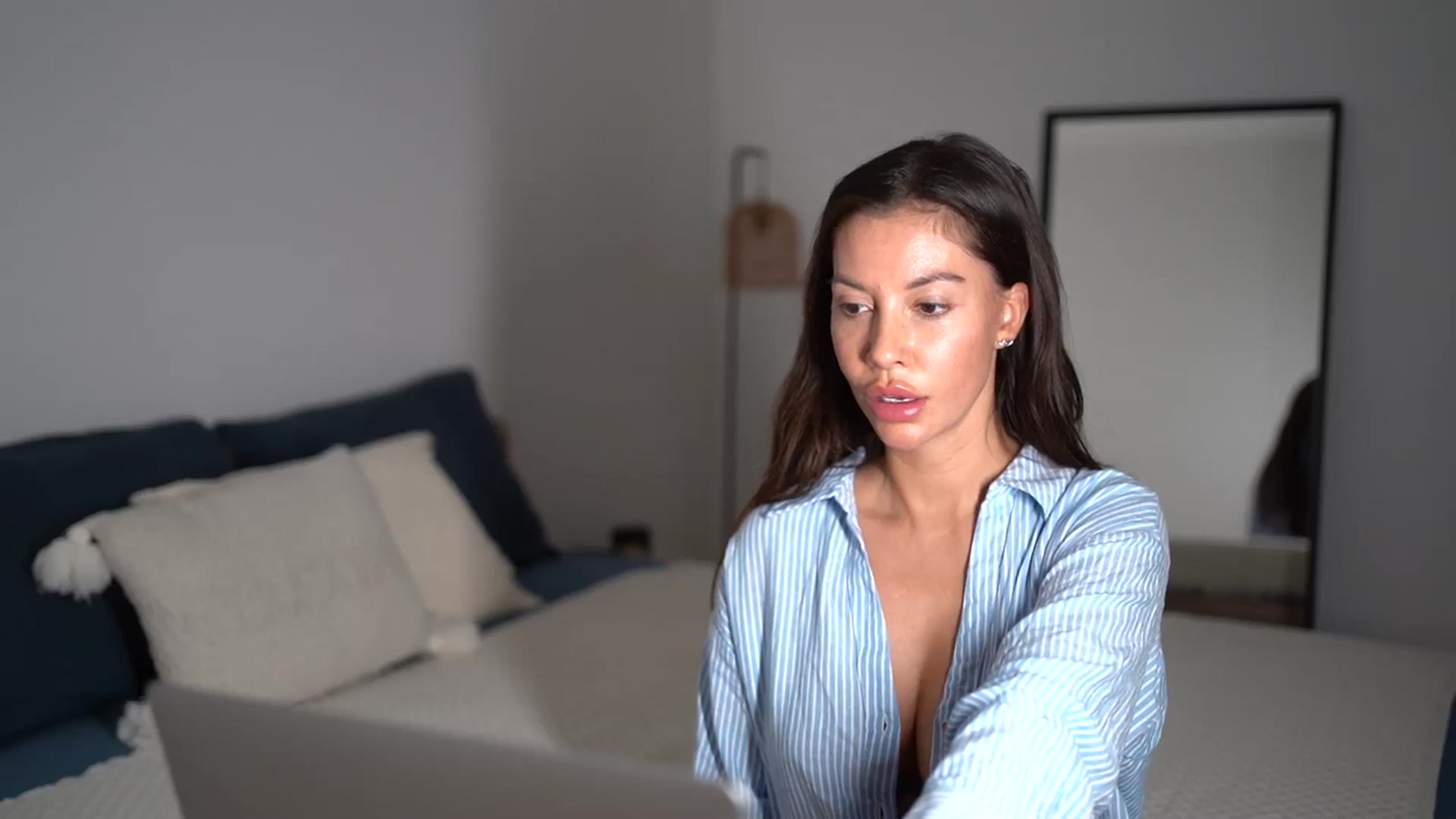 Gallery image thumbnail from Dorothea_'s myfreecams stream on, 07/27/2025, 20:58 image 2 of 20