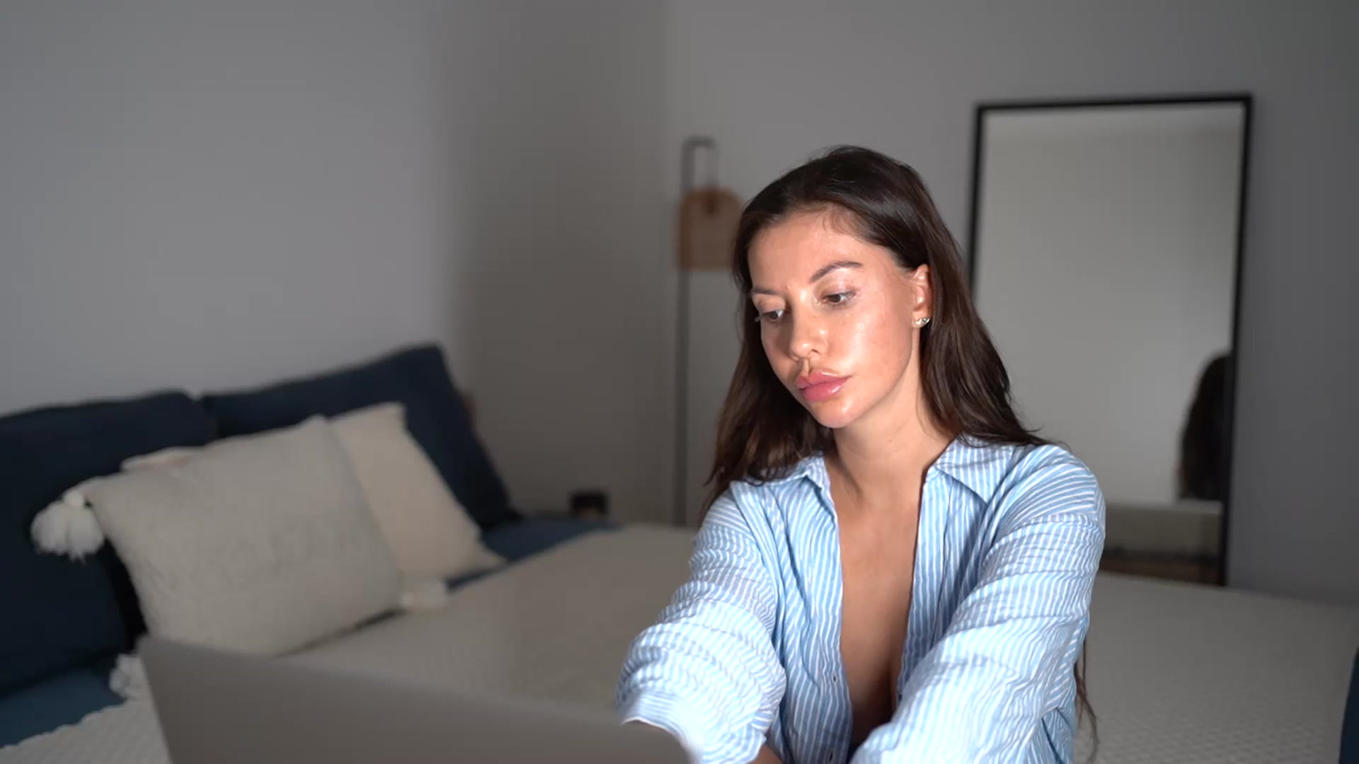 Gallery image thumbnail from Dorothea_'s myfreecams stream on, 07/27/2025, 20:58 image 4 of 20