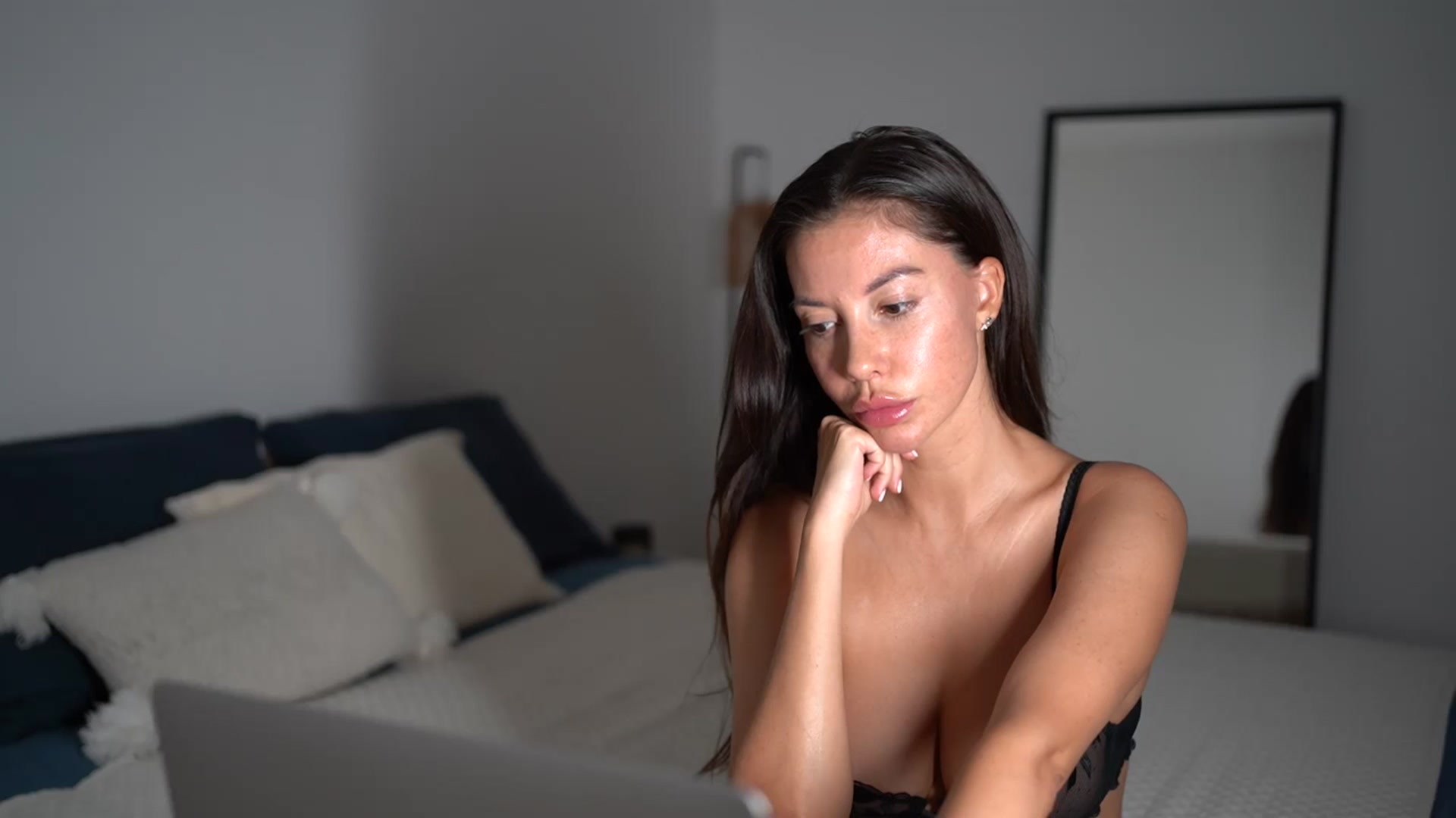 Gallery image thumbnail from Dorothea_'s myfreecams stream on, 07/28/2025, 21:23 image 18 of 20
