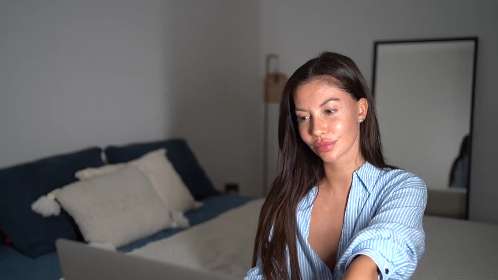 Gallery image thumbnail from Dorothea_'s myfreecams stream on, 07/30/2025, 20:35 image 9 of 20