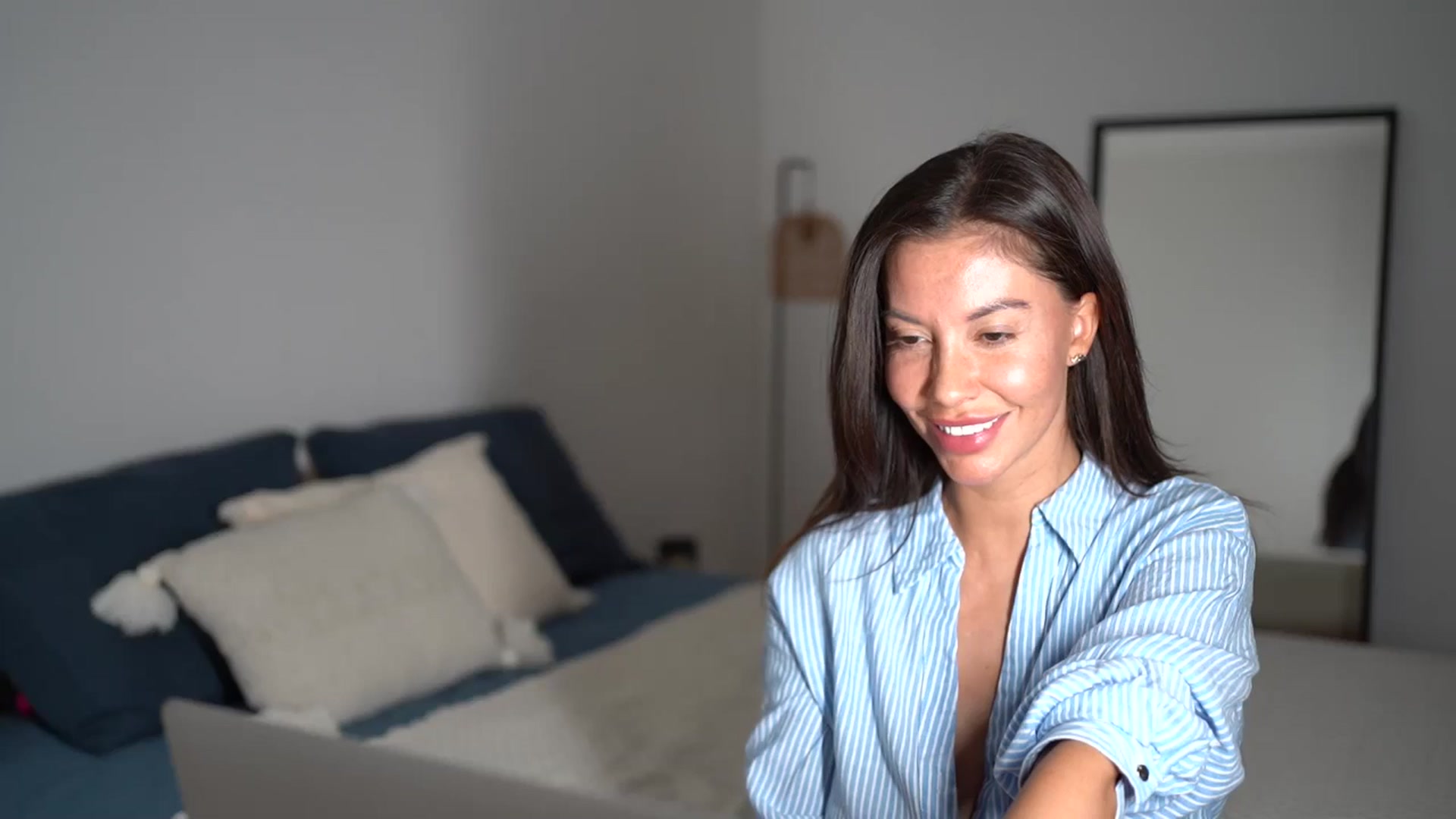 Gallery image thumbnail from Dorothea_'s myfreecams stream on, 07/30/2025, 20:35 image 1 of 20