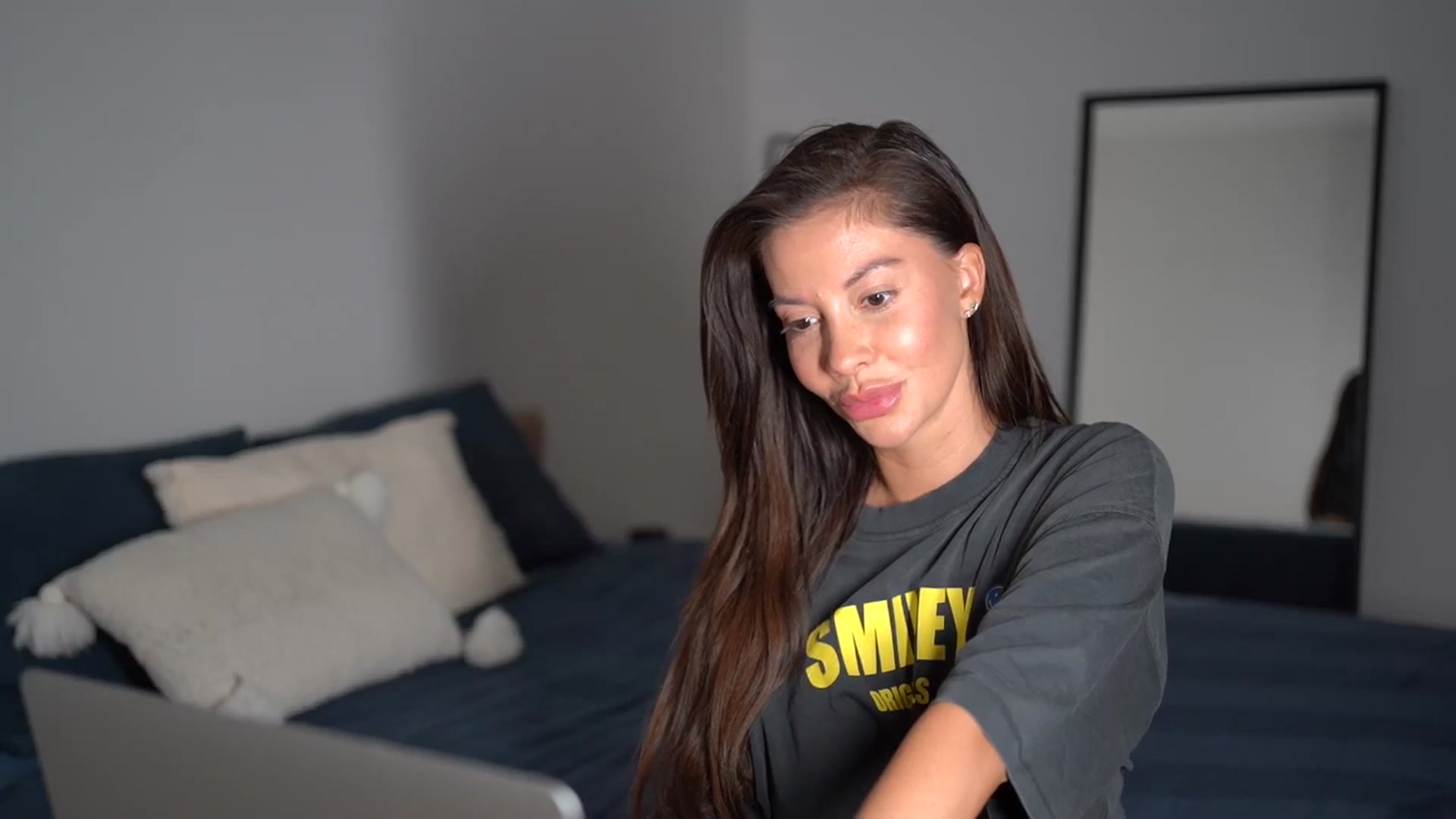 Gallery image thumbnail from Dorothea_'s myfreecams stream on, 08/04/2025, 21:08 image 8 of 20
