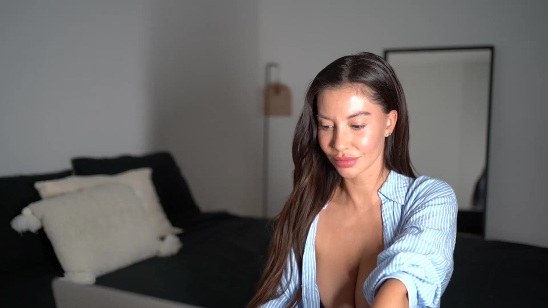 Gallery image thumbnail from Dorothea_'s myfreecams stream on, 08/06/2025, 20:52 image 6 of 20