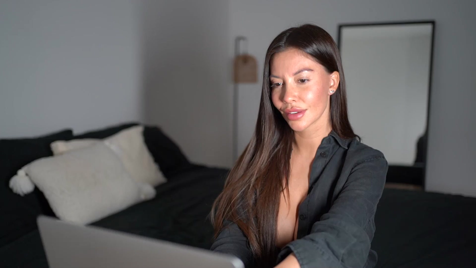 Gallery image thumbnail from Dorothea_'s myfreecams stream on, 08/09/2025, 21:05 image 18 of 20