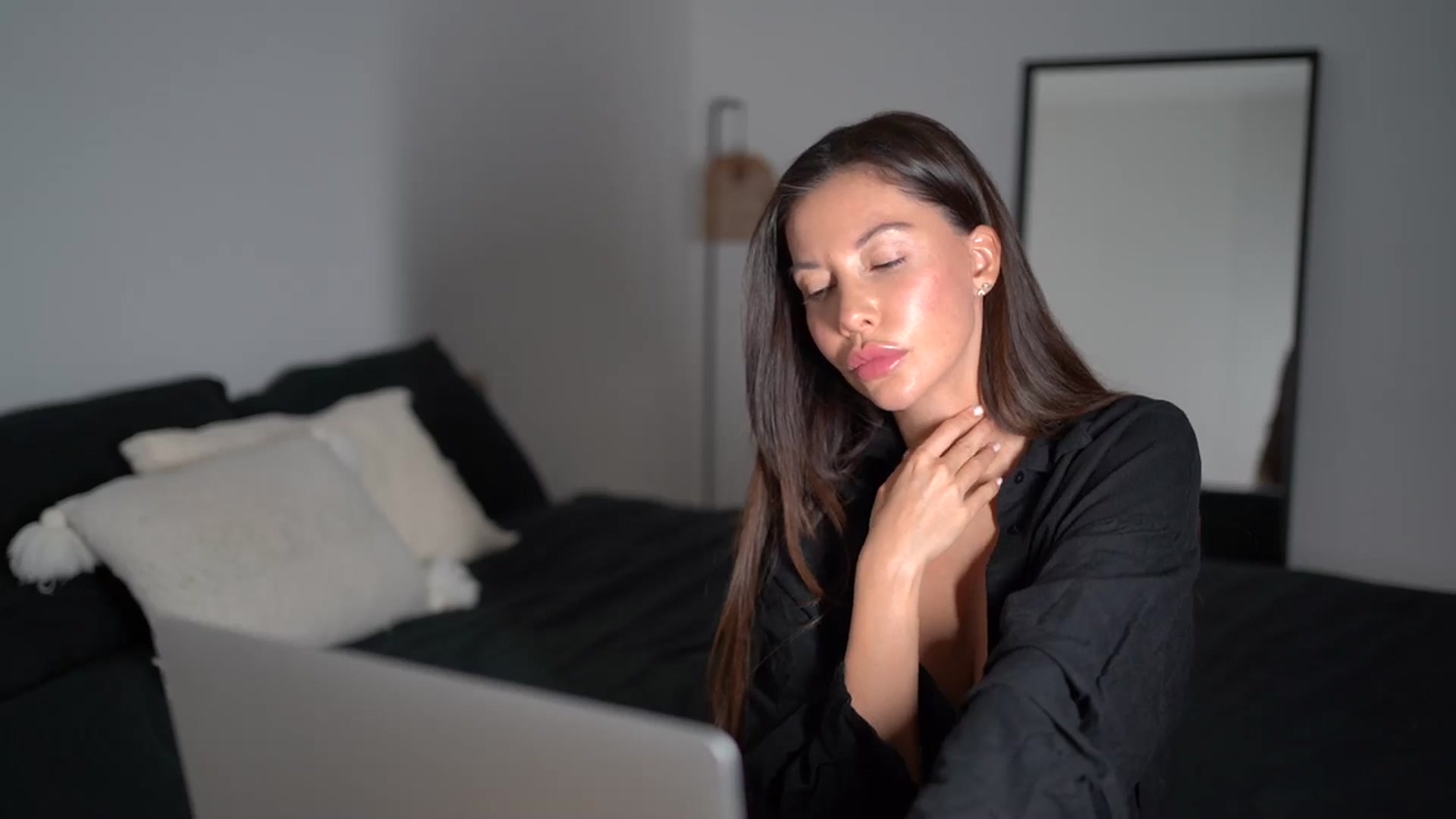 Gallery image thumbnail from Dorothea_'s myfreecams stream on, 08/12/2025, 21:21 image 8 of 20