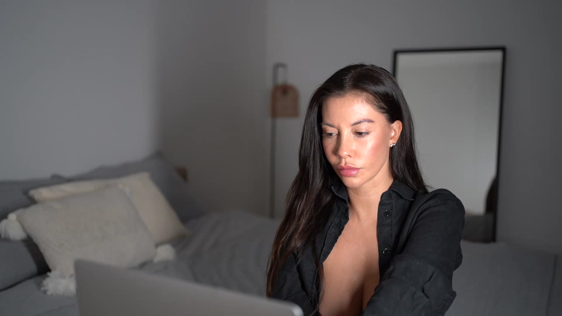 Gallery image thumbnail from Dorothea_'s myfreecams stream on, 08/17/2025, 21:55 image 17 of 20
