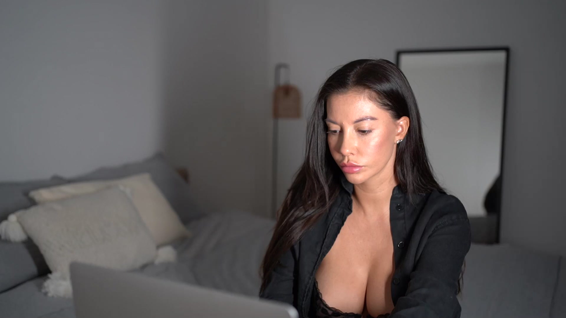 Gallery image thumbnail from Dorothea_'s myfreecams stream on, 08/17/2025, 21:55 image 12 of 20
