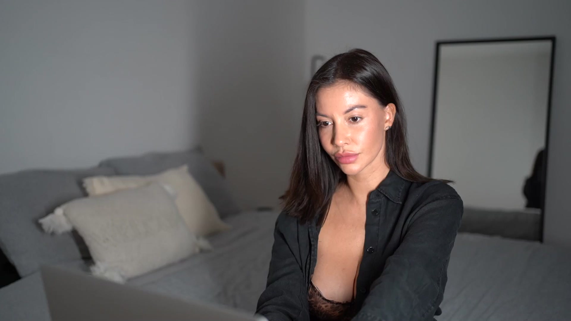 Gallery image thumbnail from Dorothea_'s myfreecams stream on, 08/19/2025, 22:16 image 12 of 20