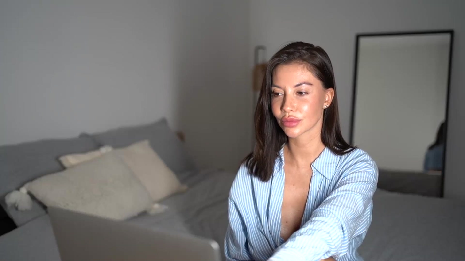 Gallery image thumbnail from Dorothea_'s myfreecams stream on, 08/21/2025, 21:41 image 9 of 20