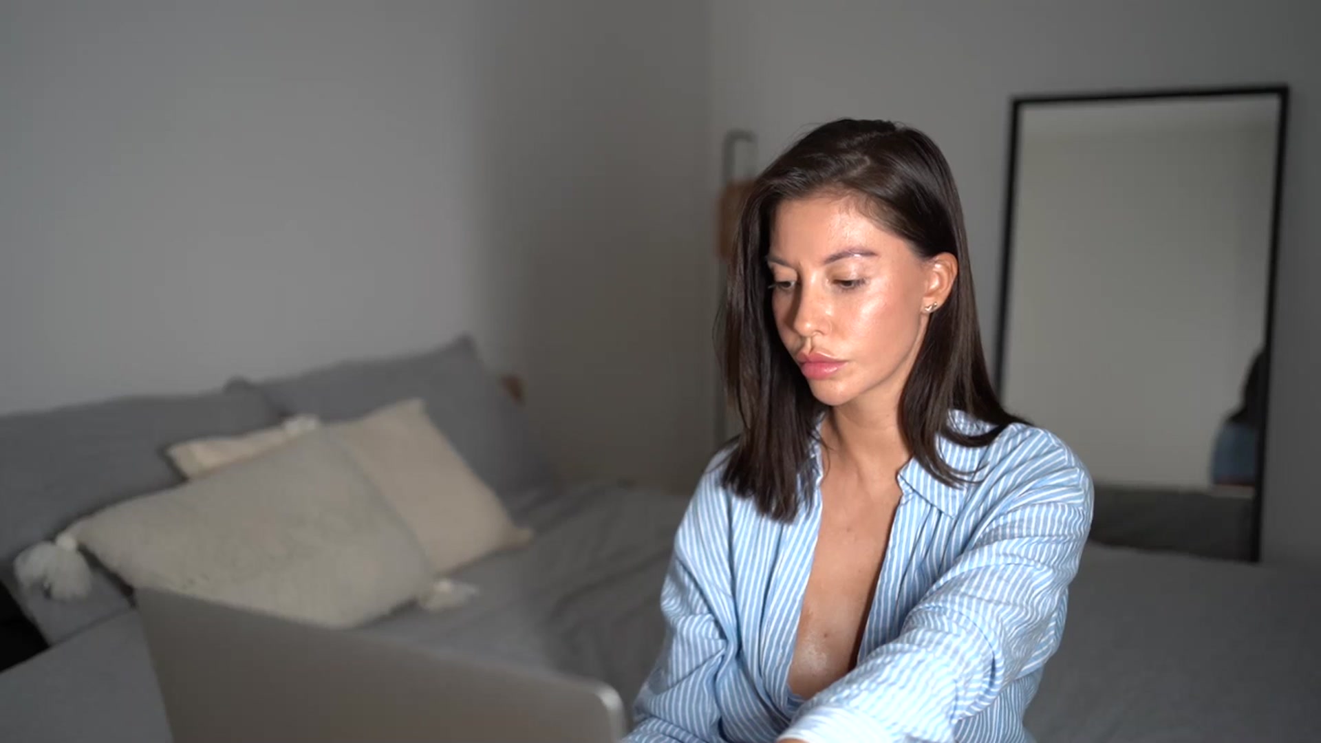 Gallery image thumbnail from Dorothea_'s myfreecams stream on, 08/21/2025, 21:41 image 6 of 20
