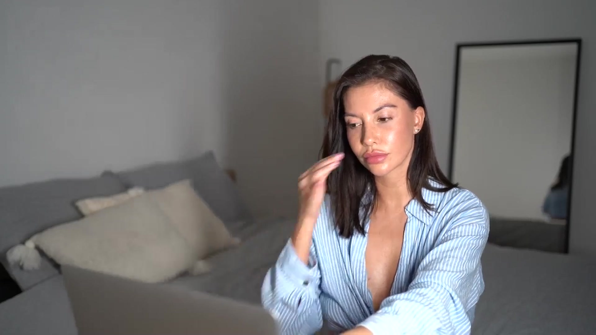 Gallery image thumbnail from Dorothea_'s myfreecams stream on, 08/21/2025, 21:41 image 19 of 20