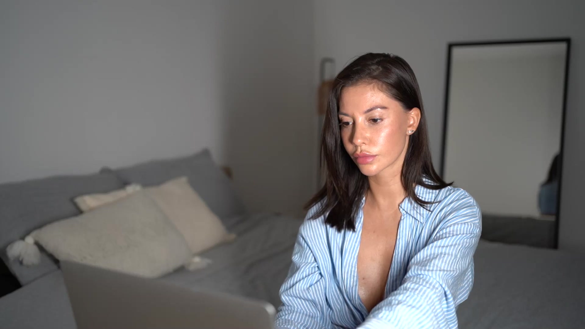Gallery image thumbnail from Dorothea_'s myfreecams stream on, 08/21/2025, 21:41 image 18 of 20