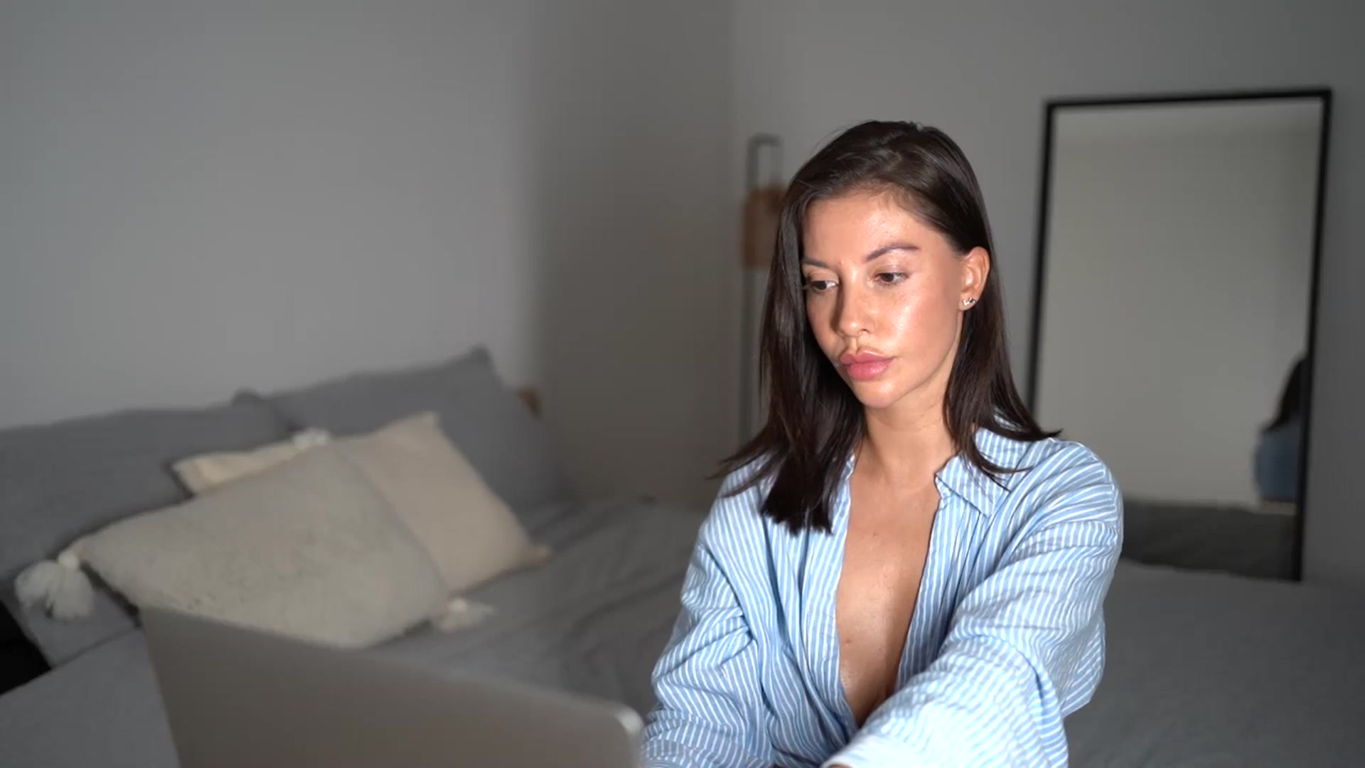 Gallery image thumbnail from Dorothea_'s myfreecams stream on, 08/21/2025, 21:41 image 17 of 20