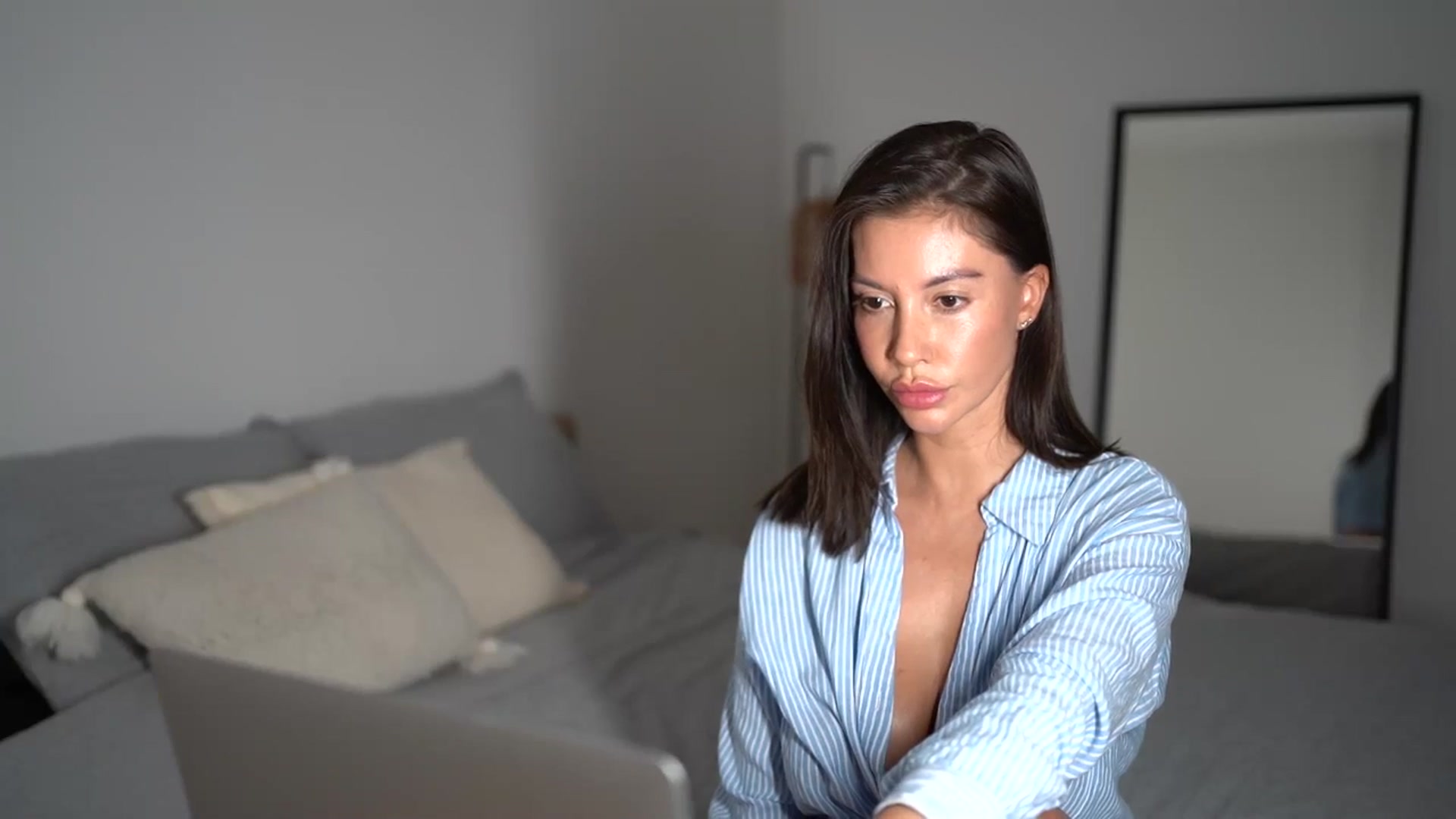 Gallery image thumbnail from Dorothea_'s myfreecams stream on, 08/21/2025, 21:41 image 3 of 20
