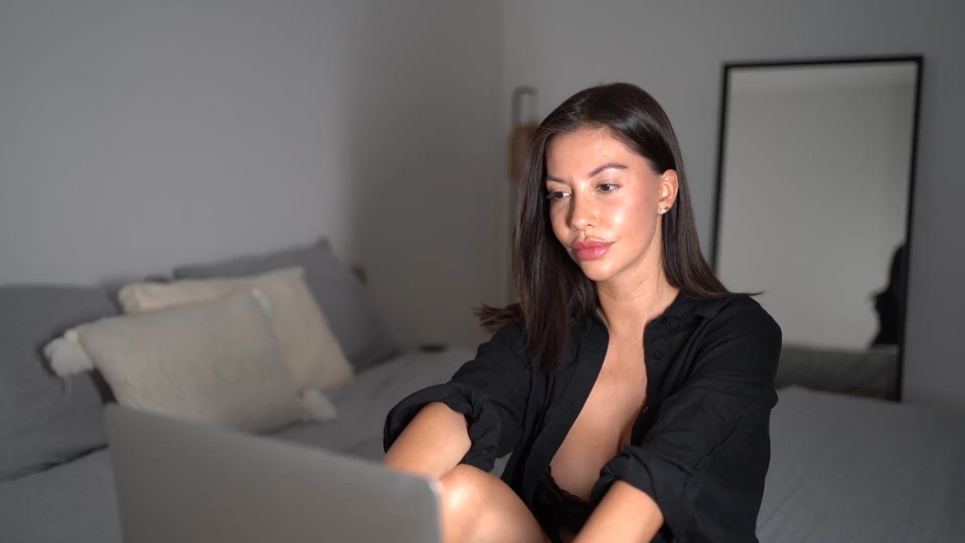 Gallery image thumbnail from Dorothea_'s myfreecams stream on, 08/23/2025, 21:00 image 17 of 20