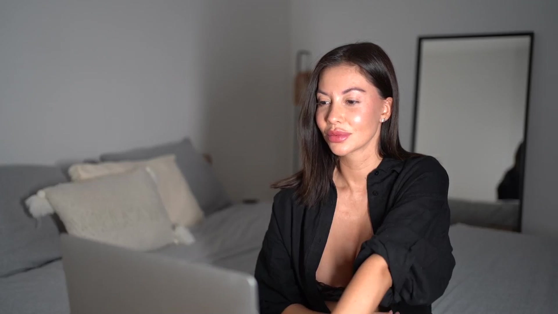 Gallery image thumbnail from Dorothea_'s myfreecams stream on, 08/23/2025, 21:00 image 3 of 20