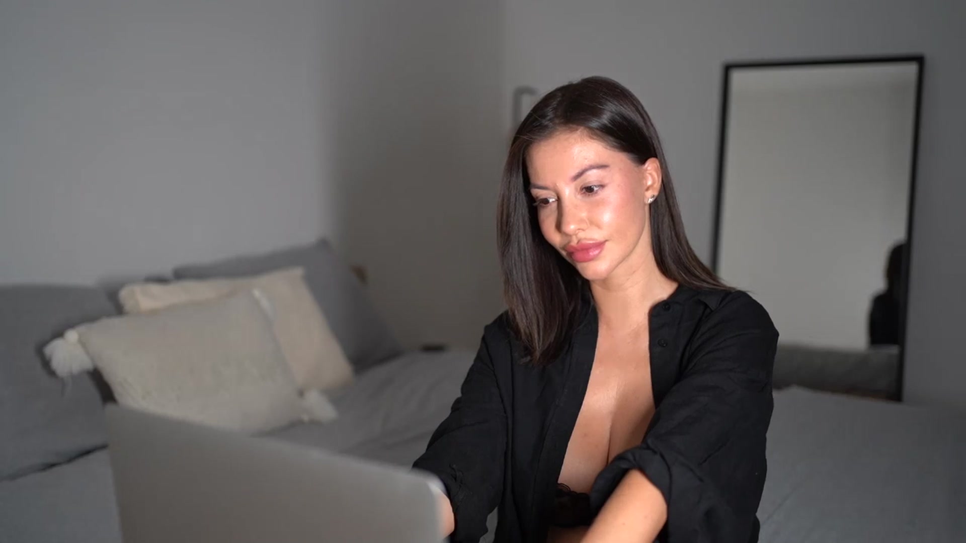 Gallery image thumbnail from Dorothea_'s myfreecams stream on, 08/23/2025, 21:00 image 13 of 20