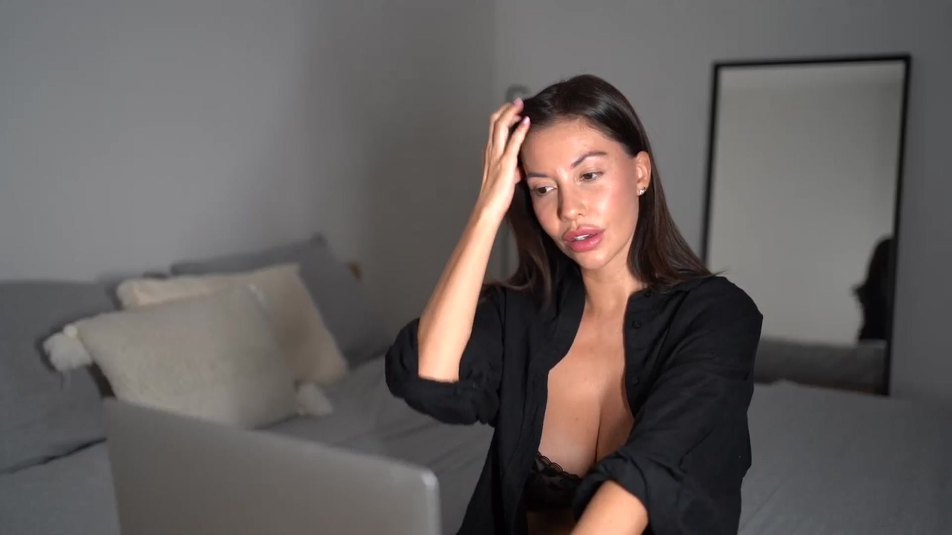 Gallery image thumbnail from Dorothea_'s myfreecams stream on, 08/23/2025, 21:00 image 16 of 20