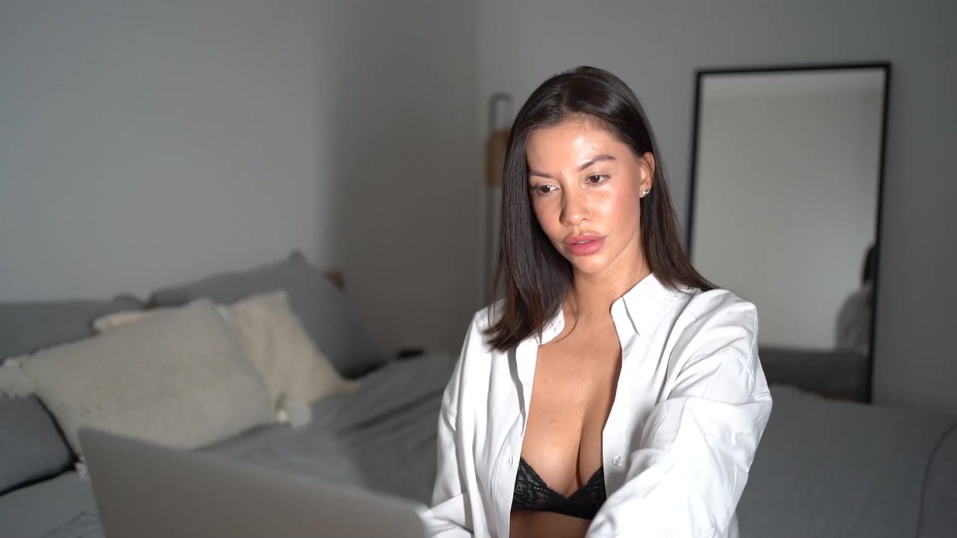 Gallery image thumbnail from Dorothea_'s myfreecams stream on, 08/26/2025, 21:16 image 3 of 20