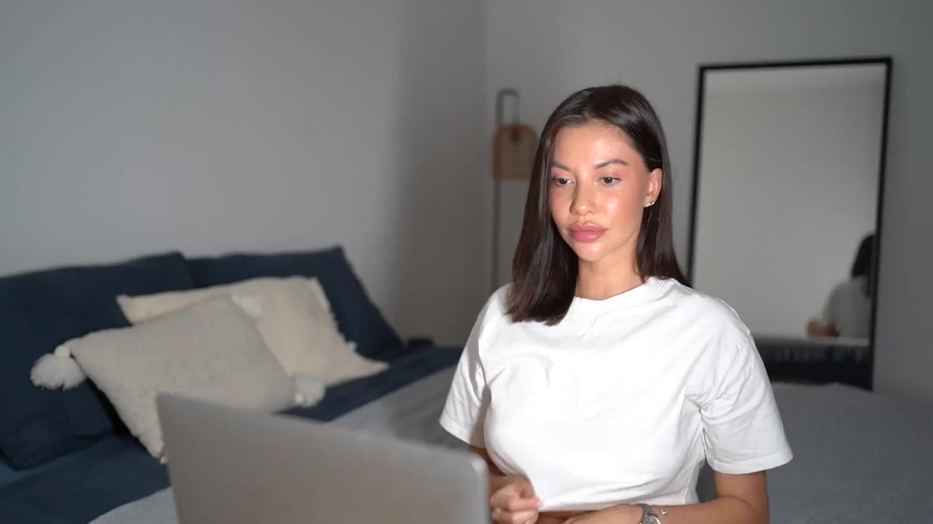 Gallery image thumbnail from Dorothea_'s myfreecams stream on, 08/31/2025, 21:49 image 6 of 20