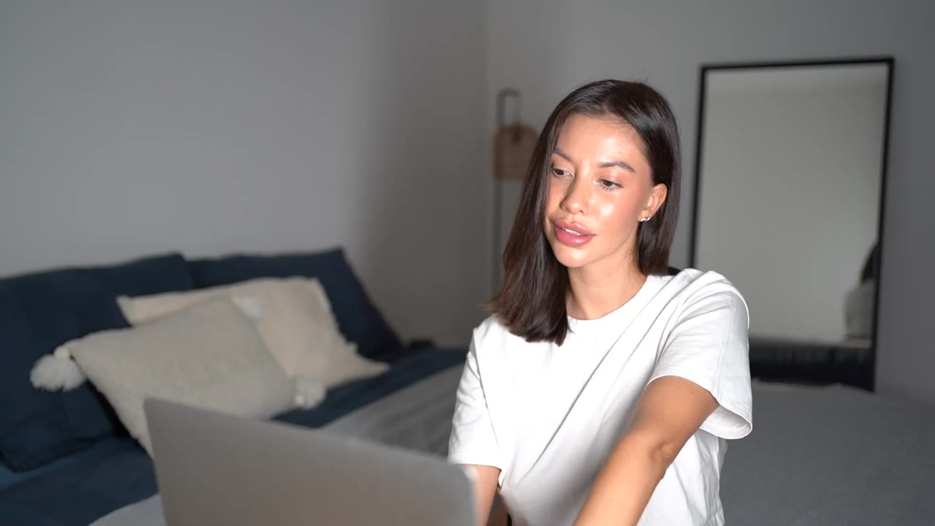 Gallery image thumbnail from Dorothea_'s myfreecams stream on, 08/31/2025, 21:49 image 10 of 20