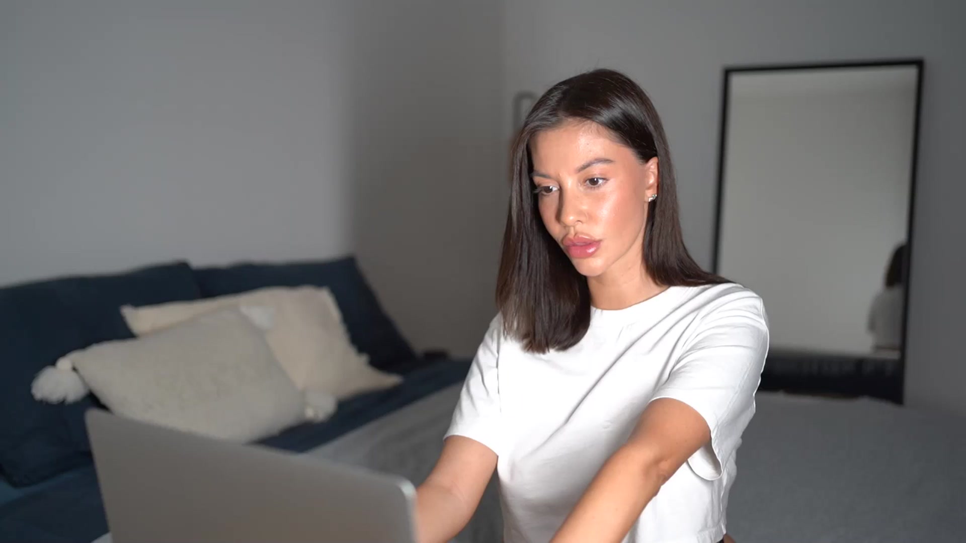 Gallery image thumbnail from Dorothea_'s myfreecams stream on, 08/31/2025, 21:49 image 2 of 20